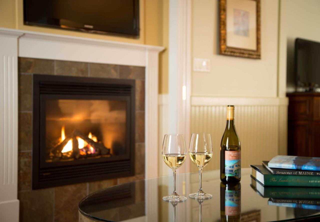 | Grand Harbor Inn