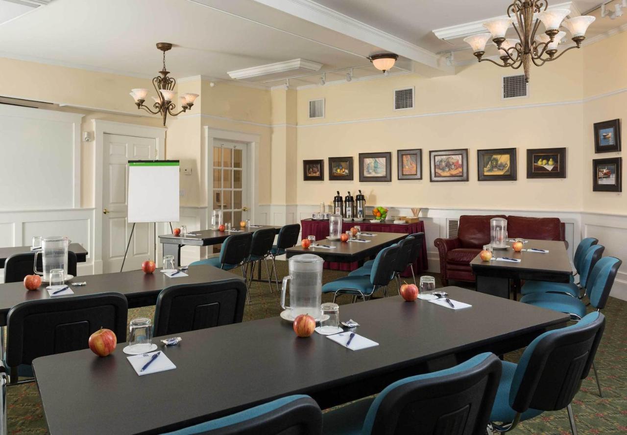 | Lord Camden Inn