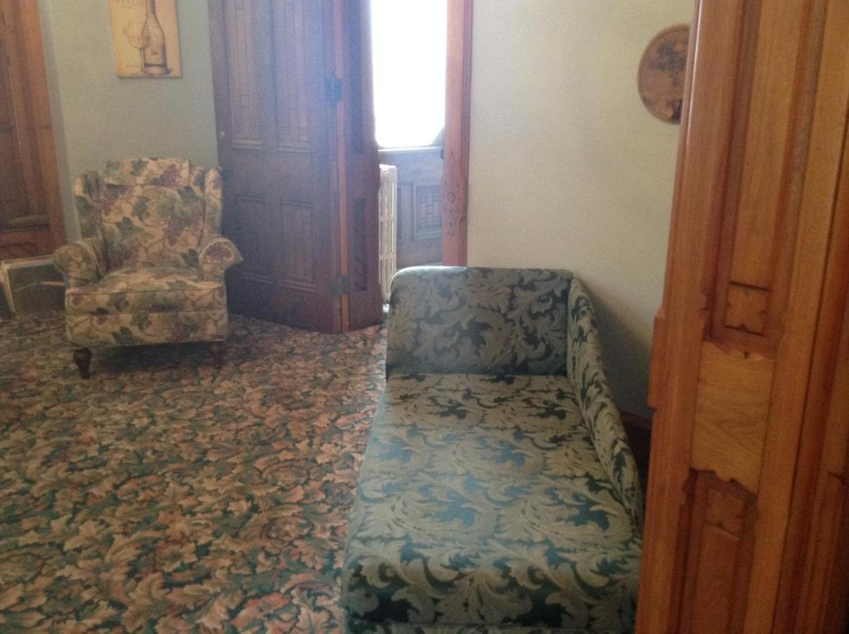 | Inn Port D'Vino