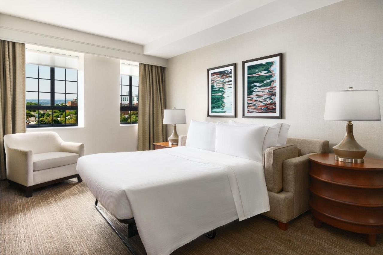 Superior Large, 1 Bedroom Junior Suite, City view at The Westin Portland Harborview