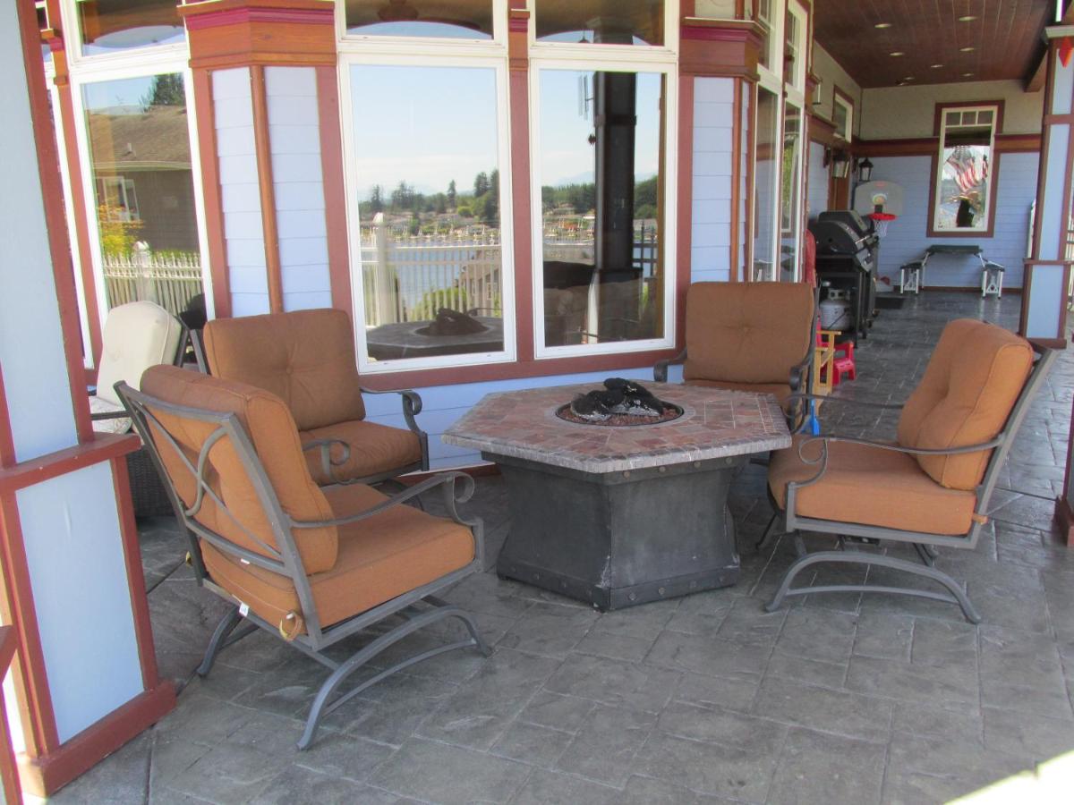 | Mansion Inn Lake Stevens
