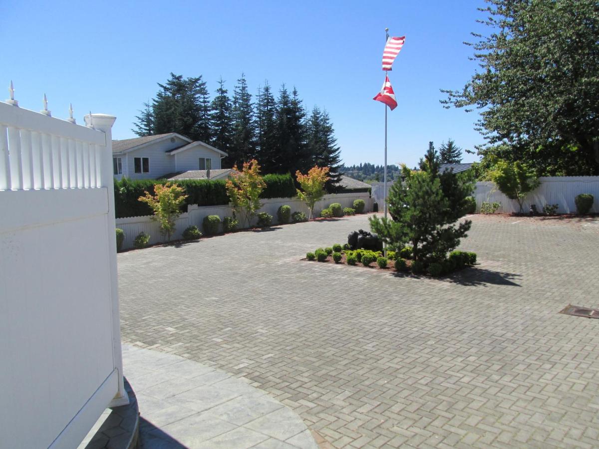 | Mansion Inn Lake Stevens