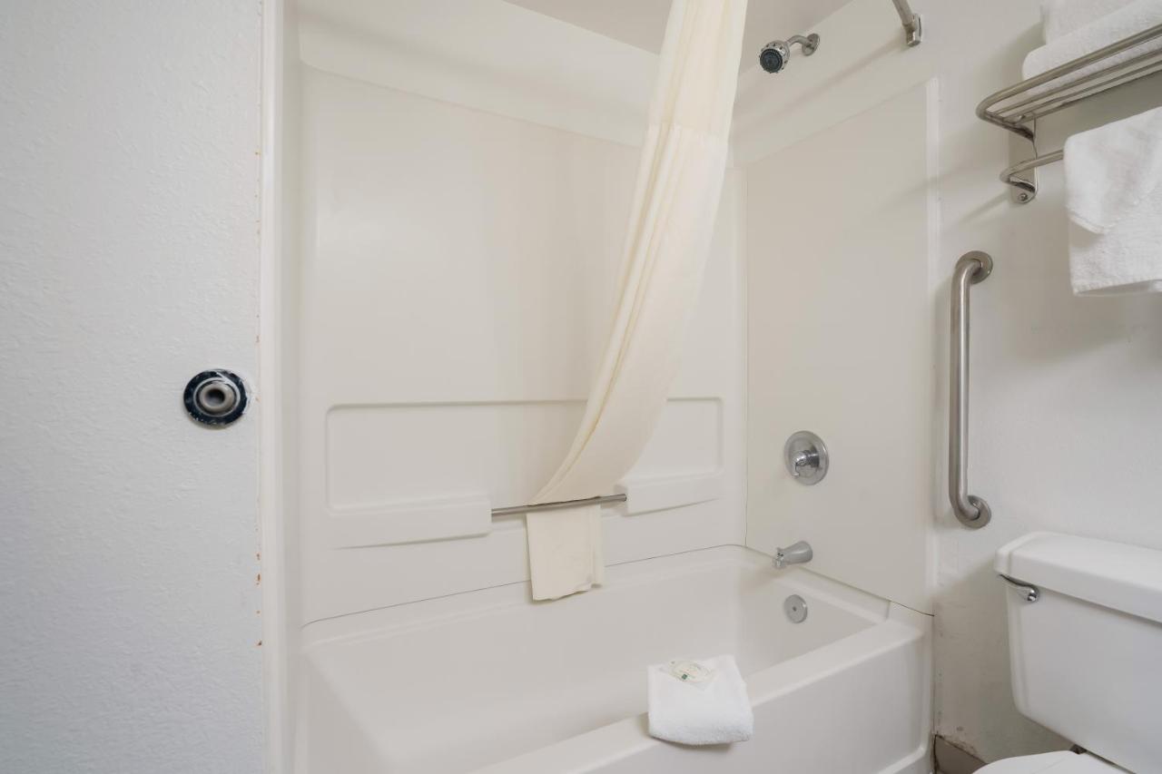 King Room - Non-Smoking at Quality Inn Jacksonville near Camp Lejeune