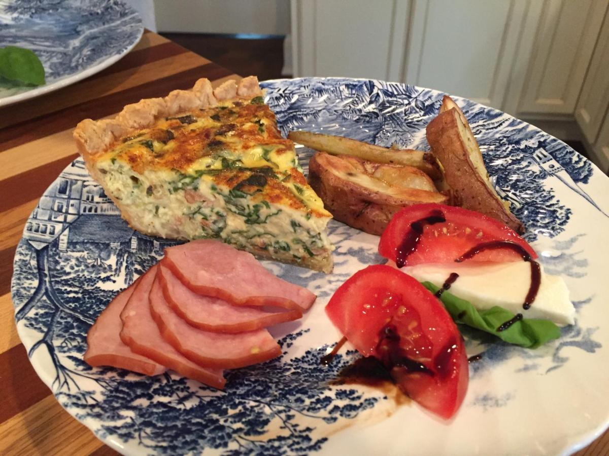 | Riverside Gables Bed and Breakfast