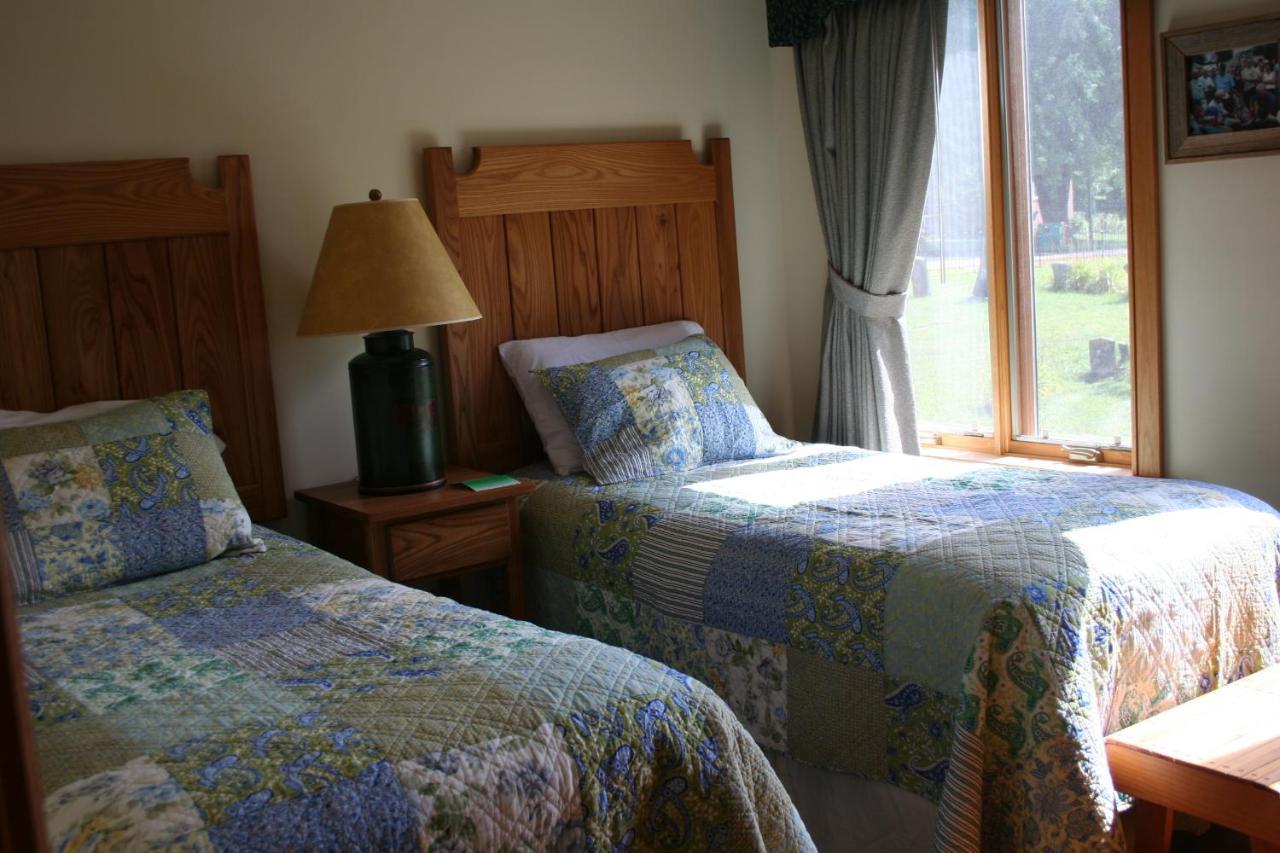 | Hotel Floyd