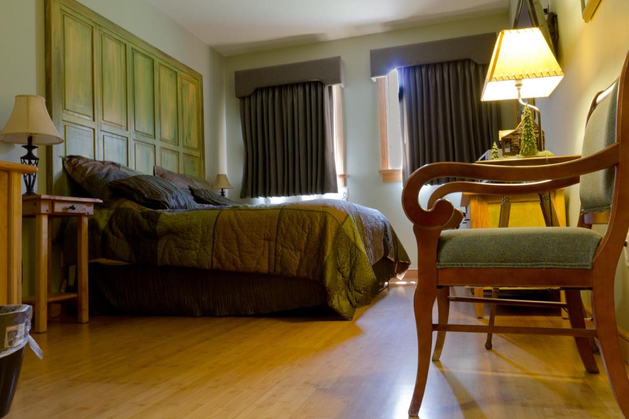 | Hotel Floyd