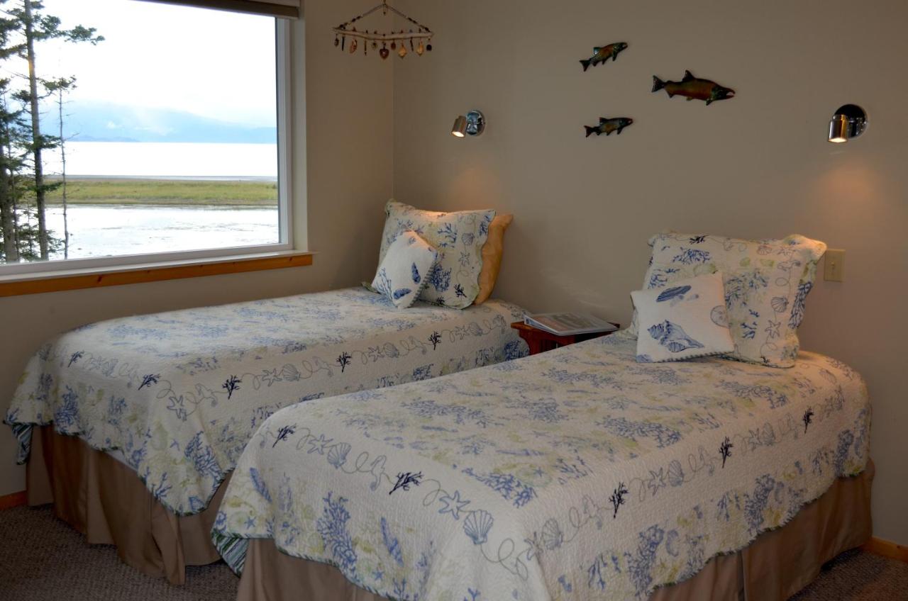 | Bay Avenue Inn