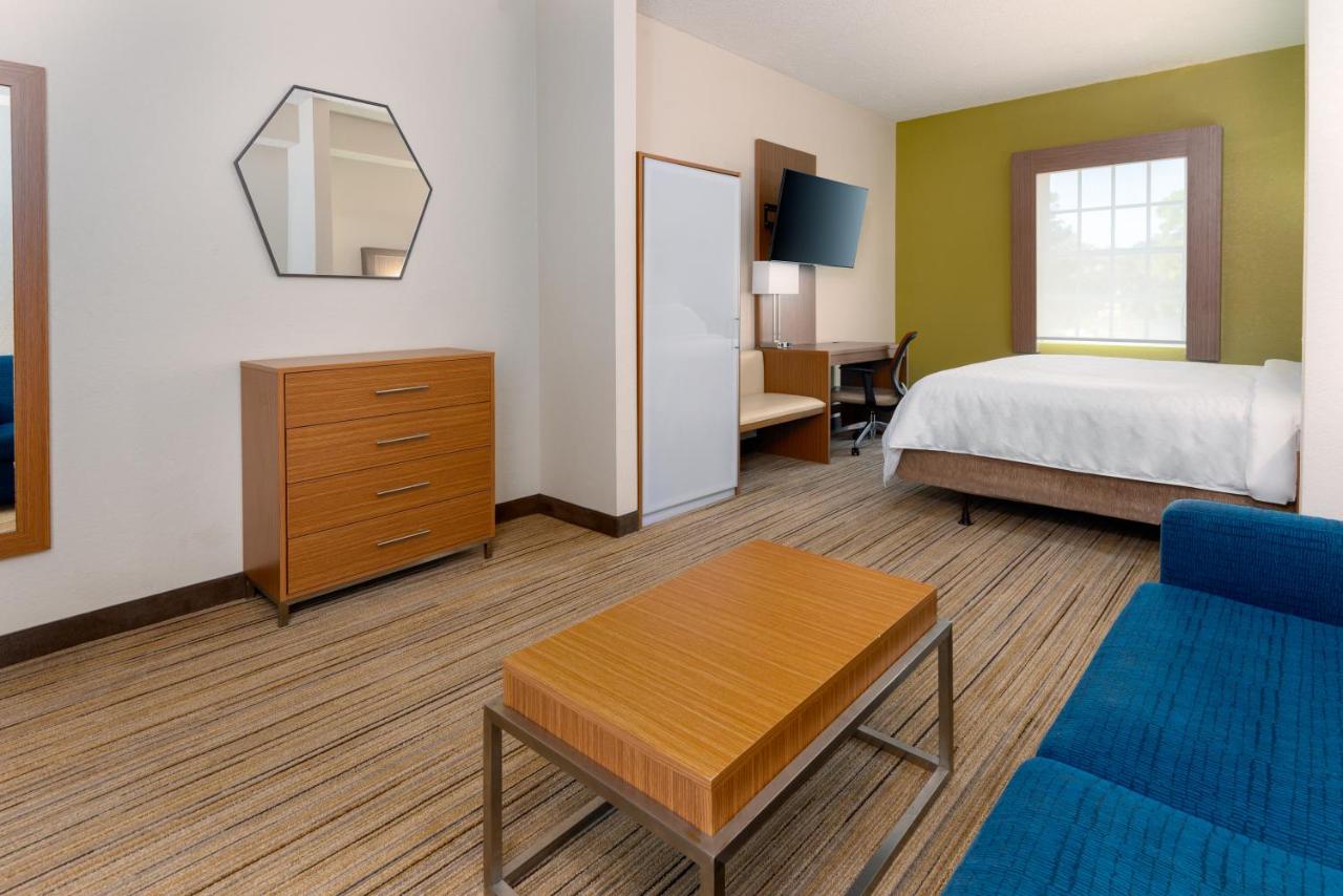 Suite with Mobility Accessible Tub - Non-Smoking at Holiday Inn Express & Suites Naples North - Bonita Springs by IHG