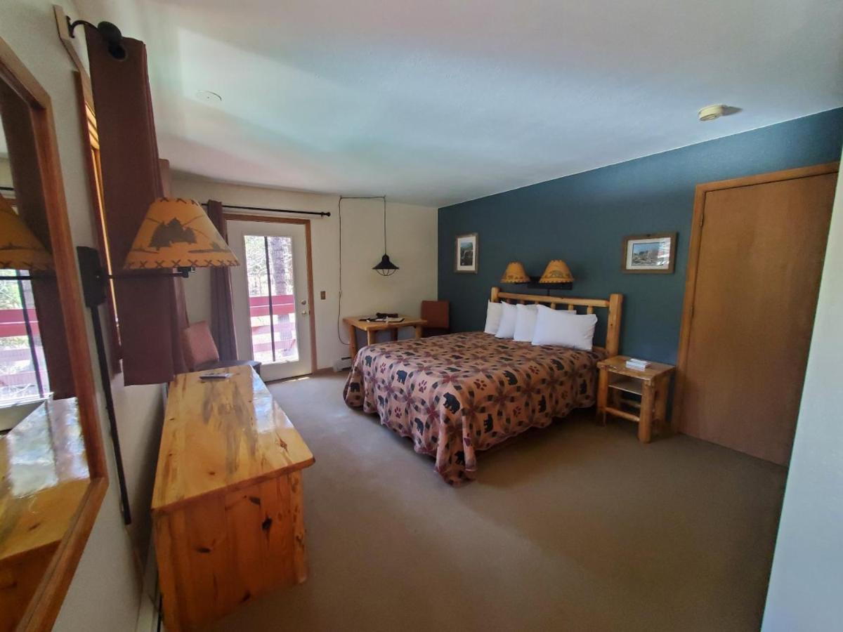  | Swiftcurrent Lodge