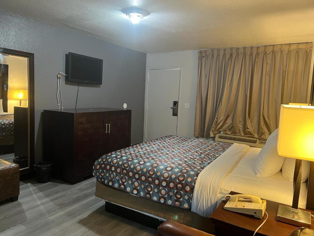  | GOLDSTAR INN MOTEL
