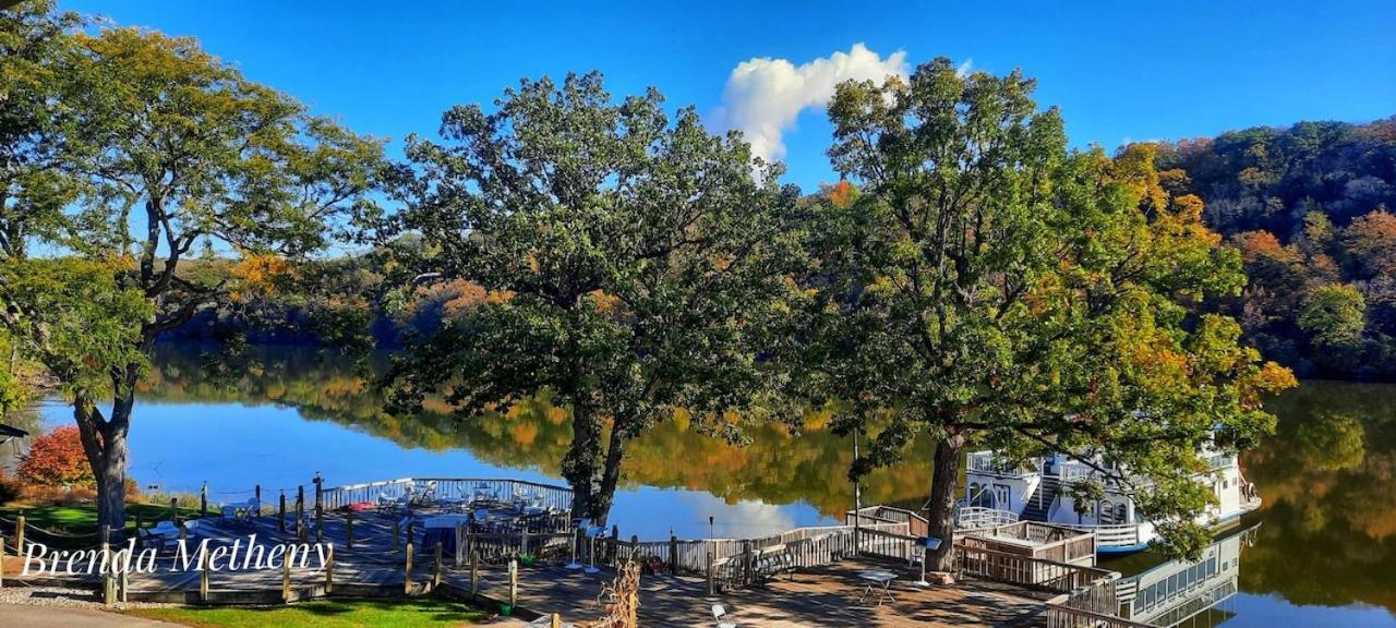 | Paddle Wheel Inn