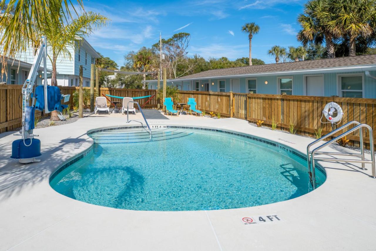  | Salt Air Inn & Suites