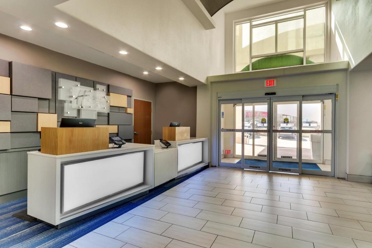 Room Selected at Check-In at Holiday Inn Express & Suites Lake Worth by IHG