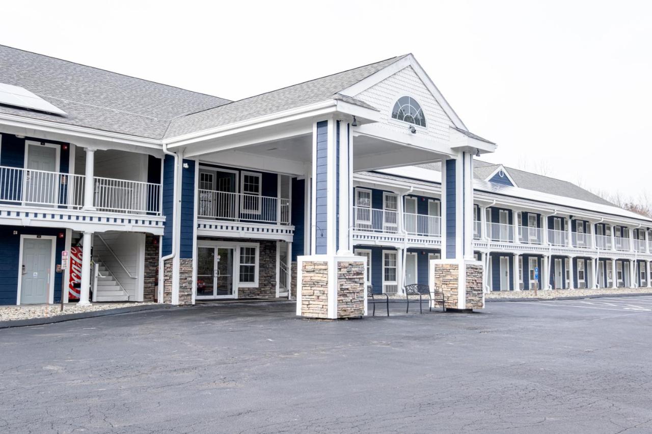 | Hilltop Inn & Suites - North Stonington