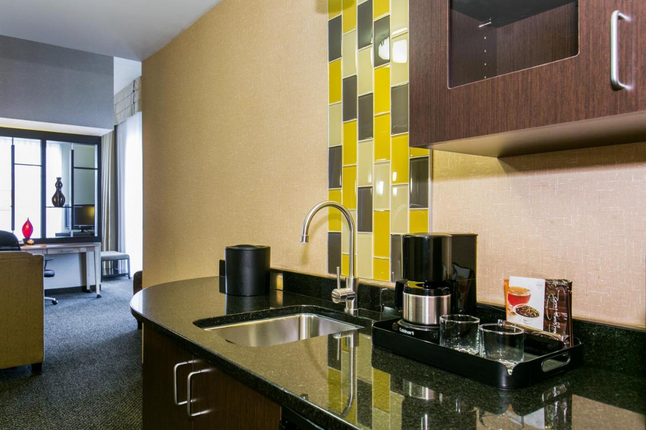 Deluxe King Suite - Non-Smoking at Wyndham Noblesville