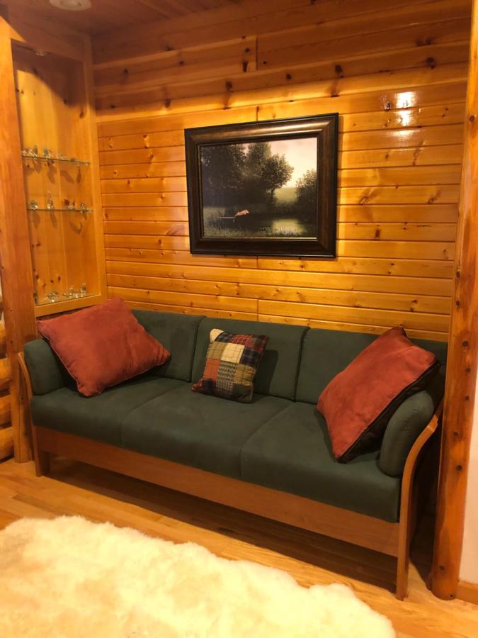 | Black River Crossing Bed & Breakfast