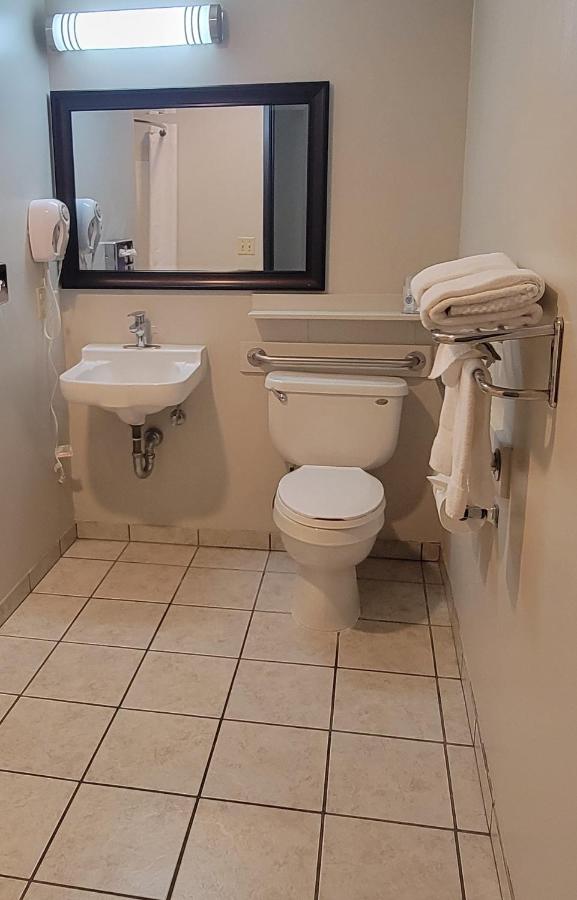King Room at Comfort Inn Yreka I-5