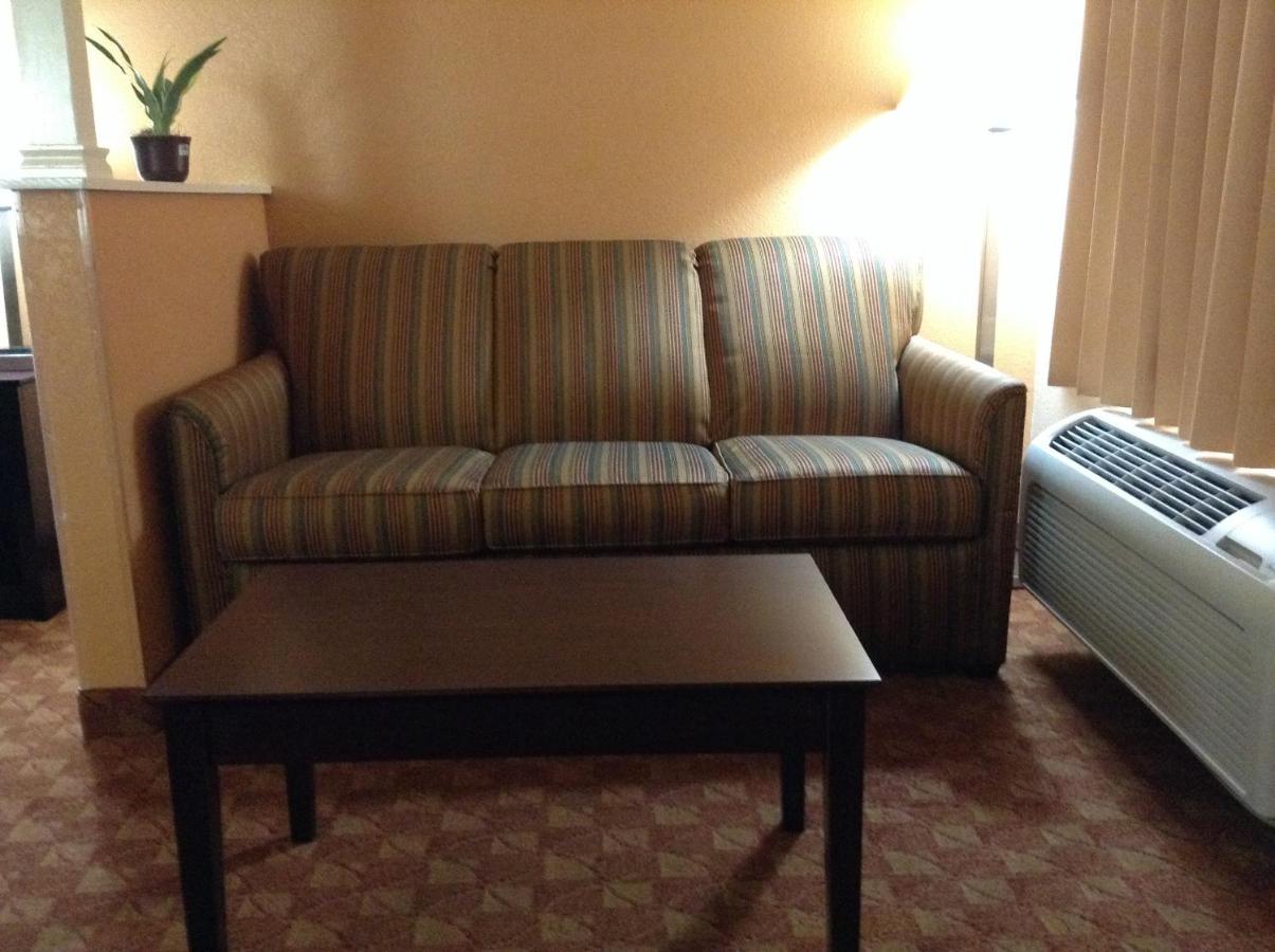 Queen Room with Two Queen Beds - Non-Smoking at Econo Lodge Inn & Suites San Antonio near Frost Bank Center