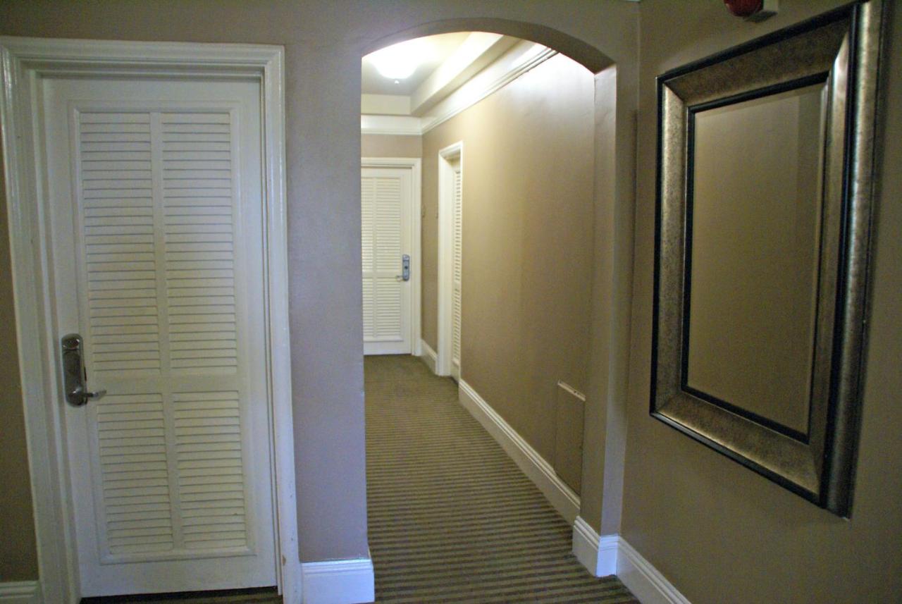  | South Beach Plaza Hotel