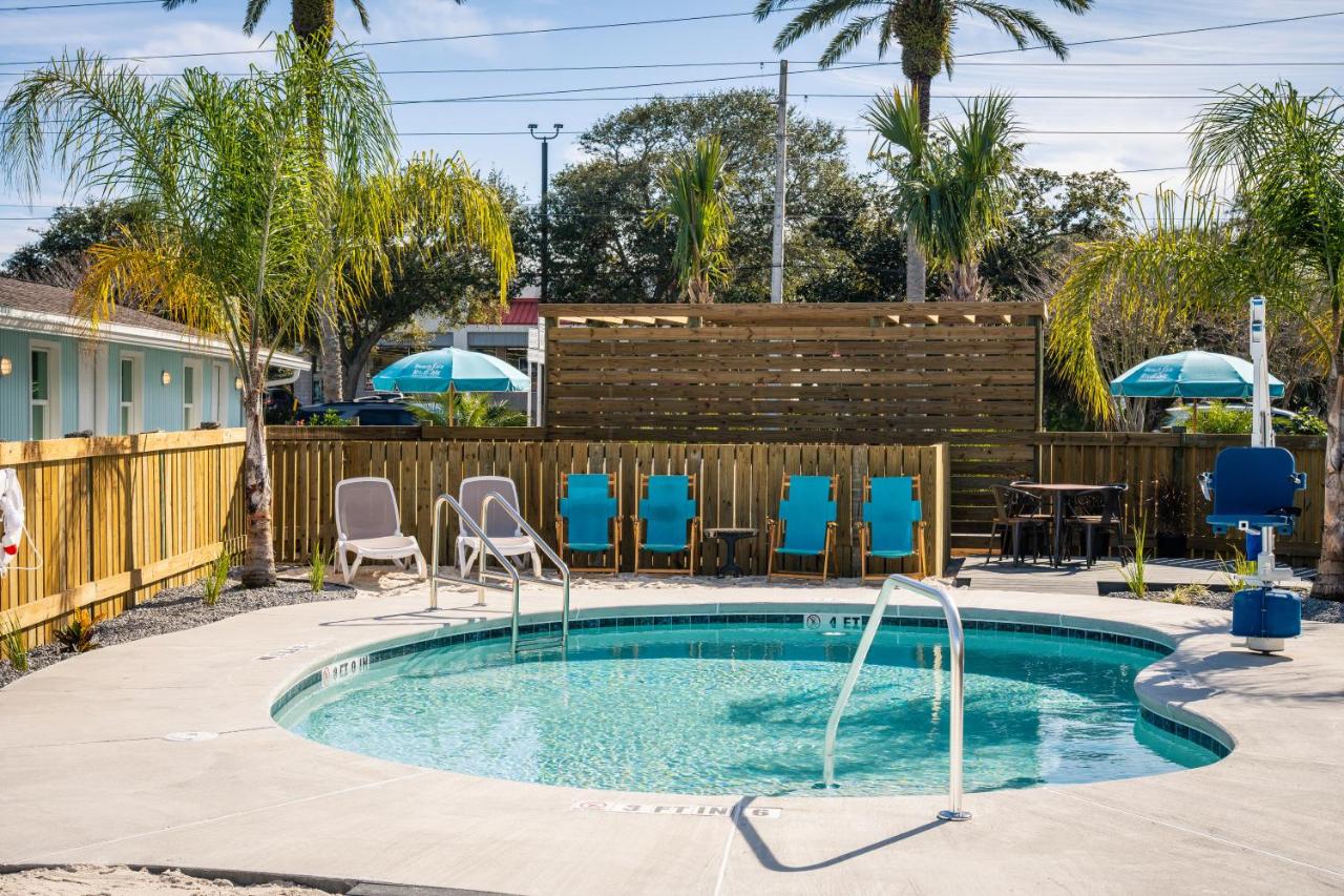  | Salt Air Inn & Suites