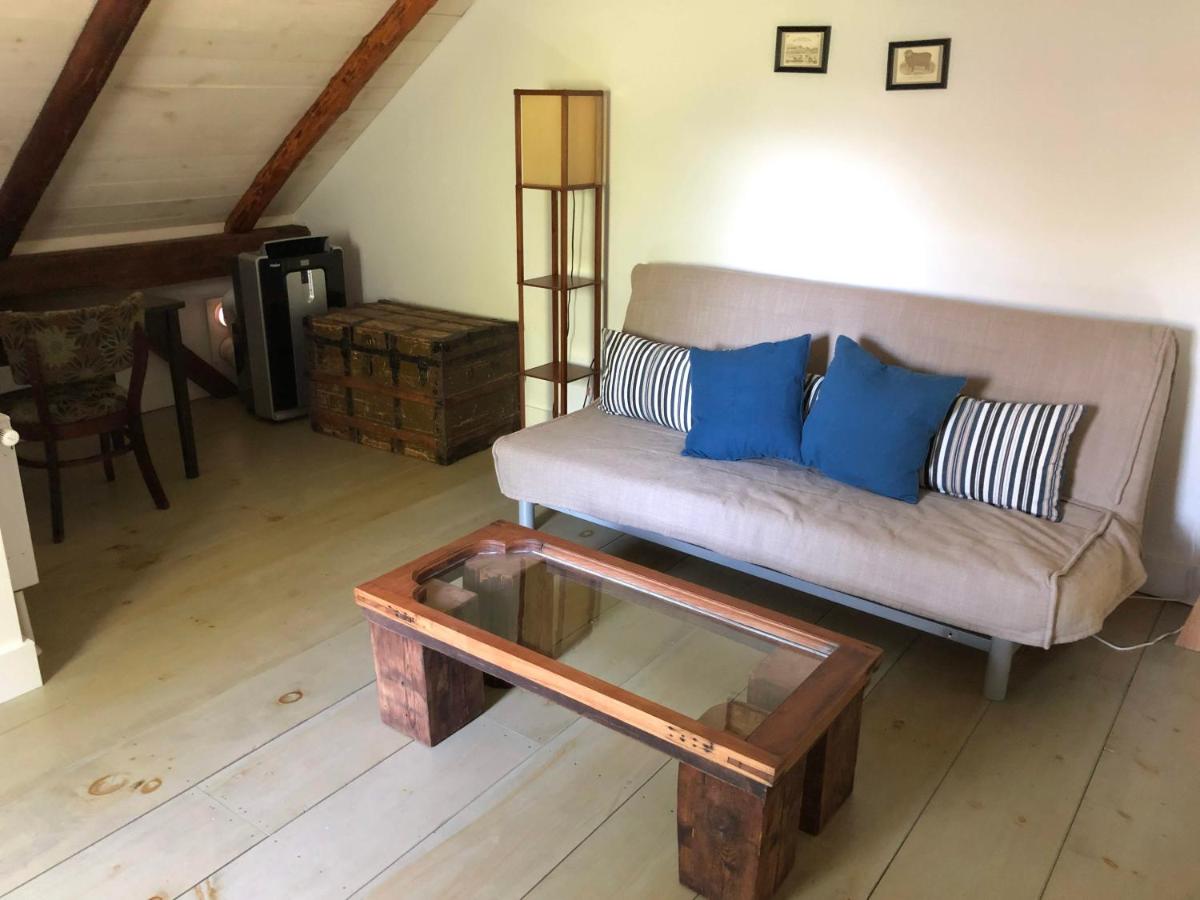 | Shoreham Inn Bed & Breakfast
