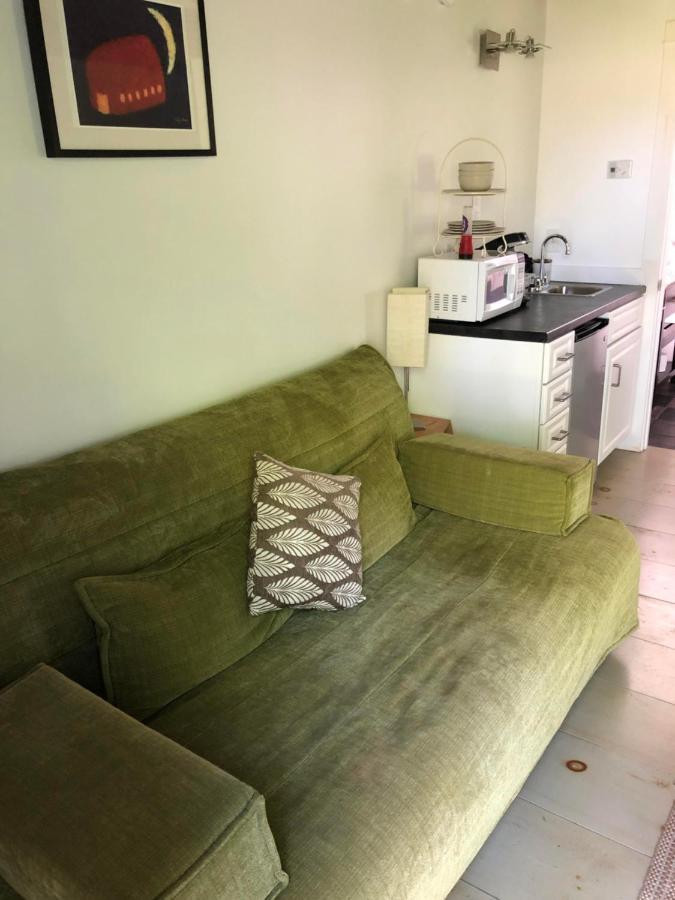| Shoreham Inn Bed & Breakfast