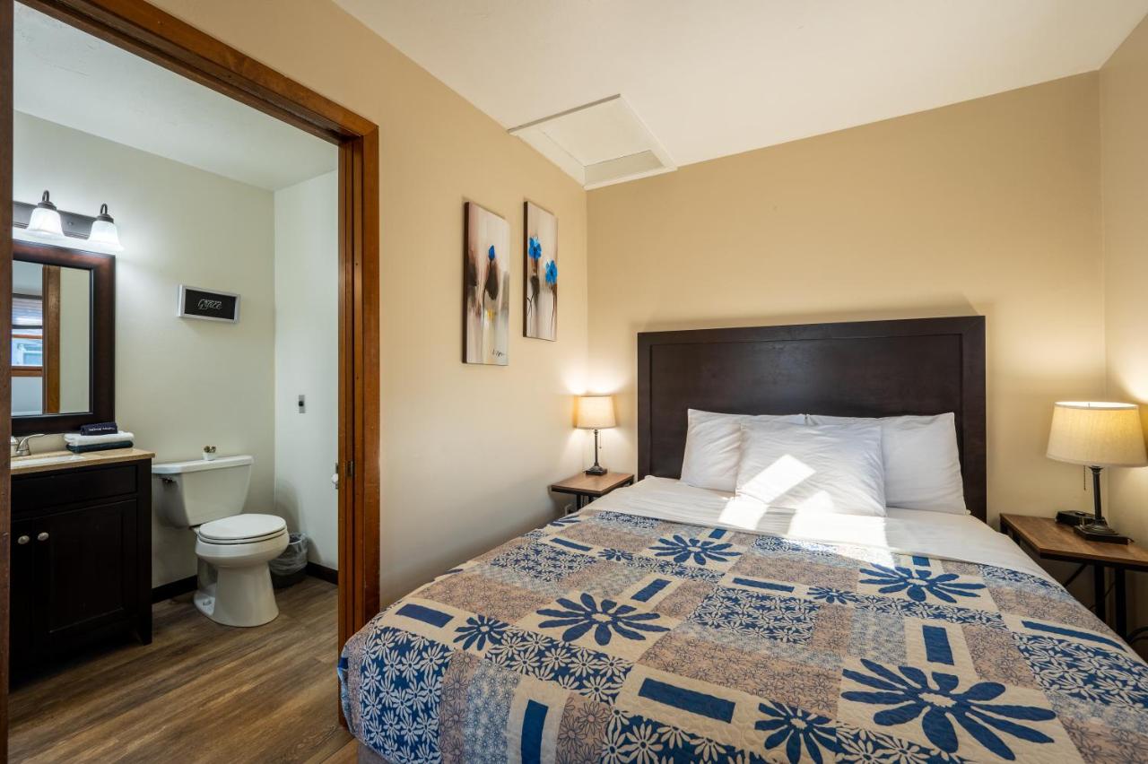 | Sister Bay Inn