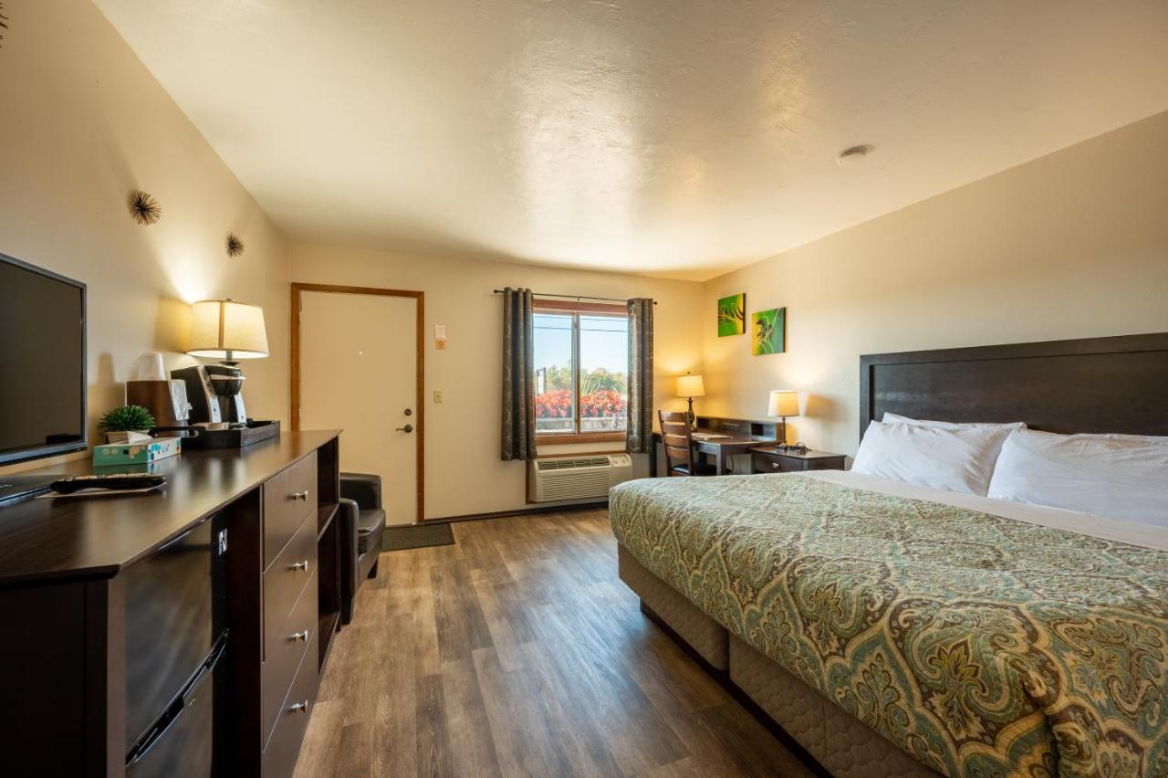 | Sister Bay Inn