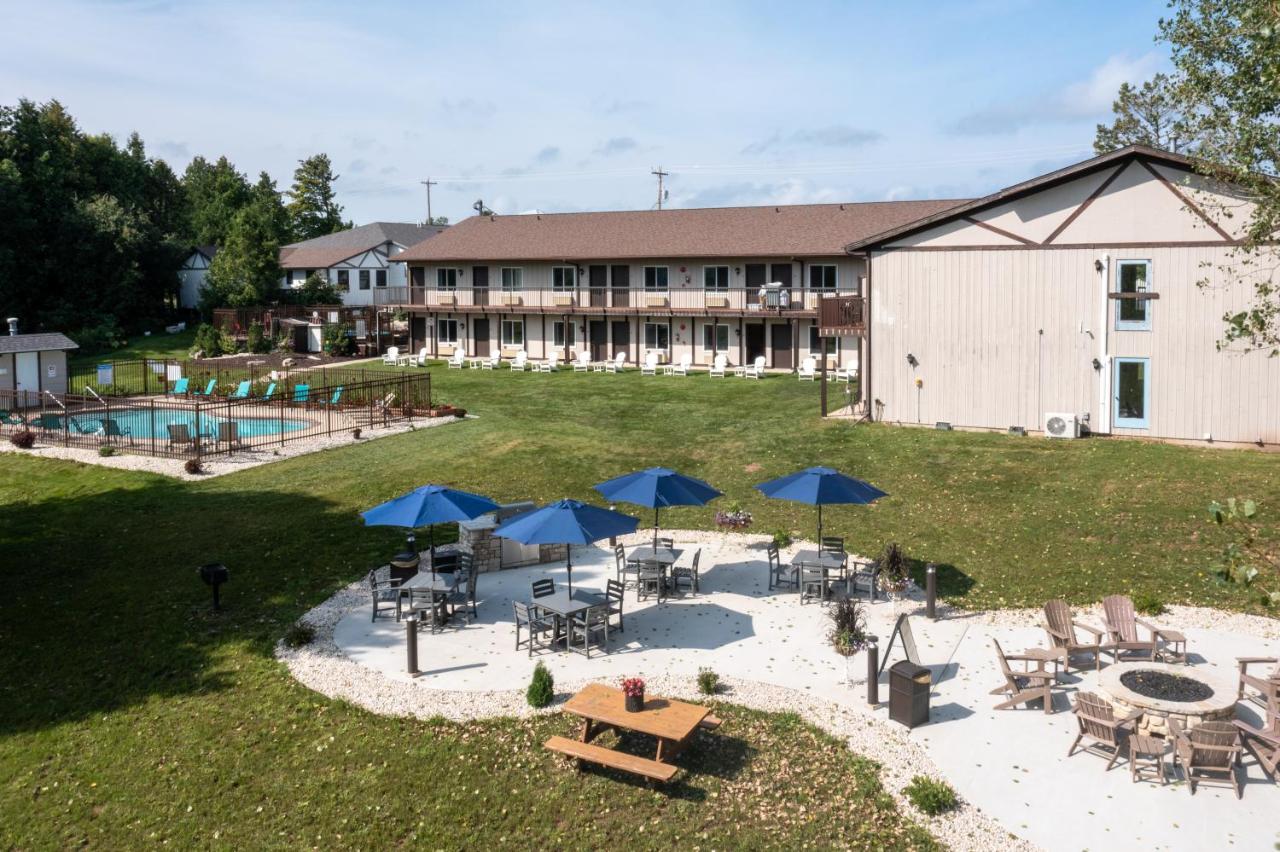 | Sister Bay Inn
