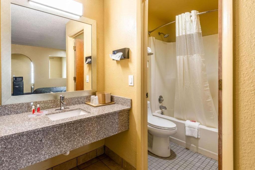 | Southern Inn and Suites