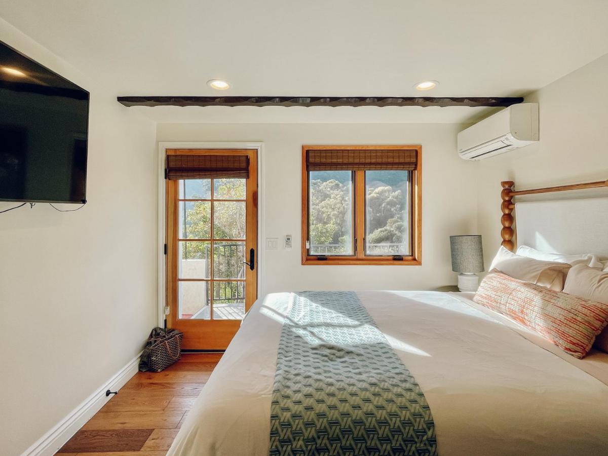 Standard Queen Room at Zane Grey Pueblo Hotel