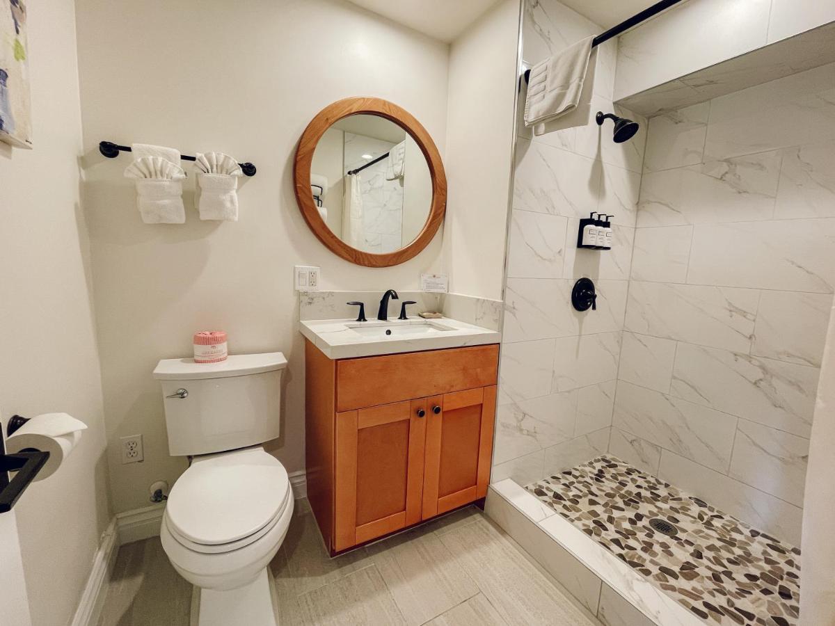 Standard Queen Room at Zane Grey Pueblo Hotel
