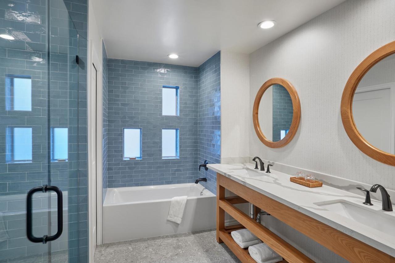 King Suite with Ocean View at Zane Grey Pueblo Hotel