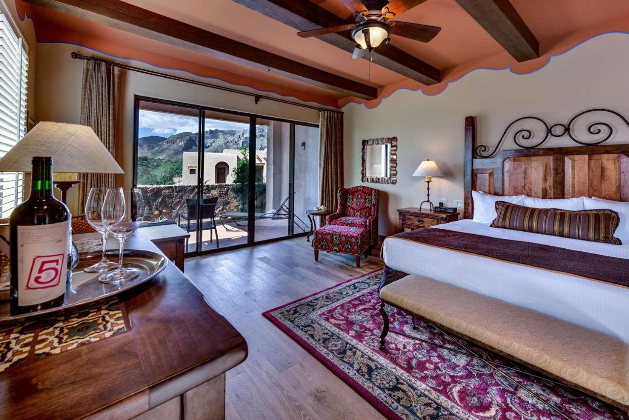 Sonoran King with Mountain View at Hacienda Del Sol Guest Ranch Resort