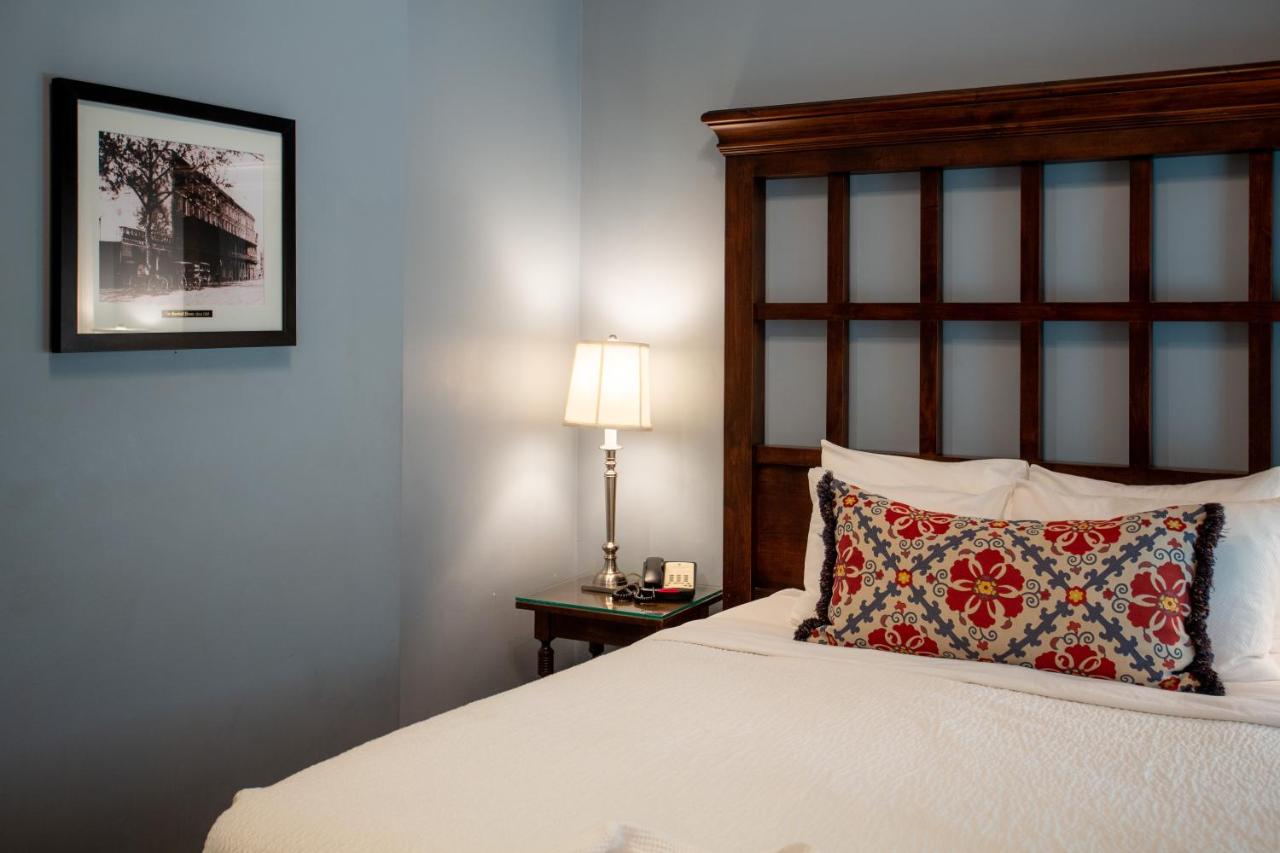 Petite Queen Room at The Marshall House, Historic Inns of Savannah