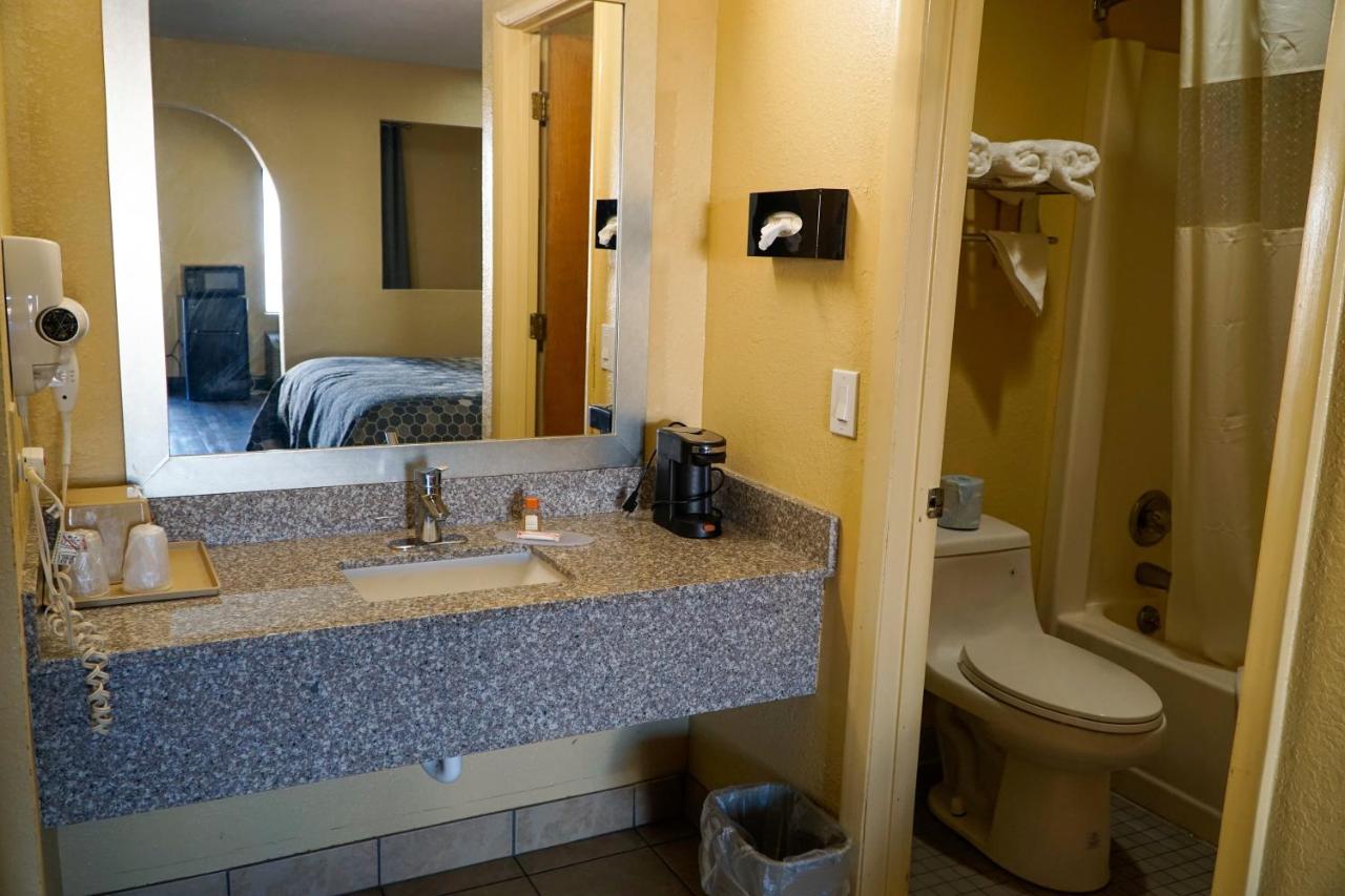 | Southern Inn and Suites