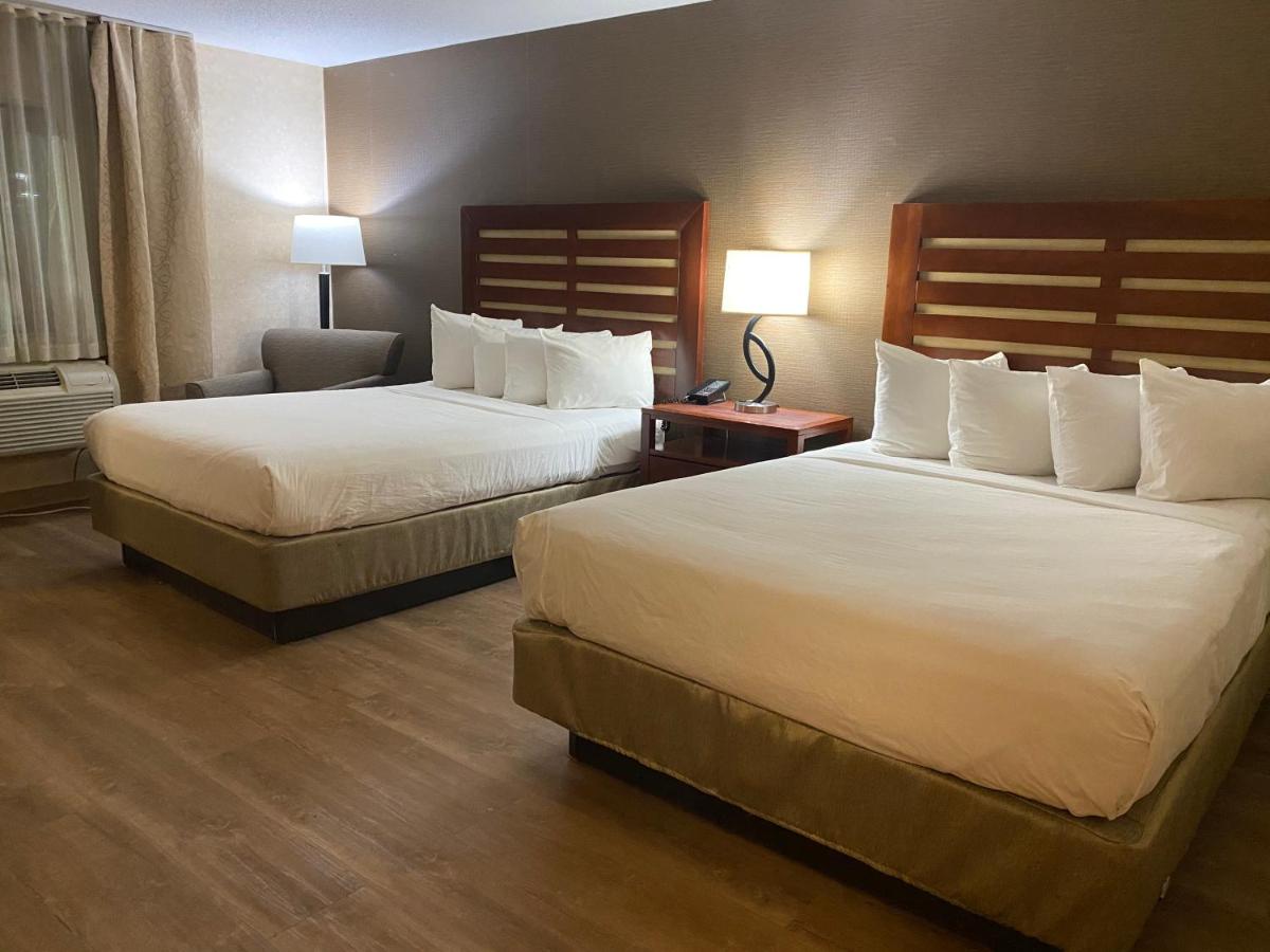 Standard Queen Room with Two Queen Beds at Wyndham Garden Grand Rapids Airport