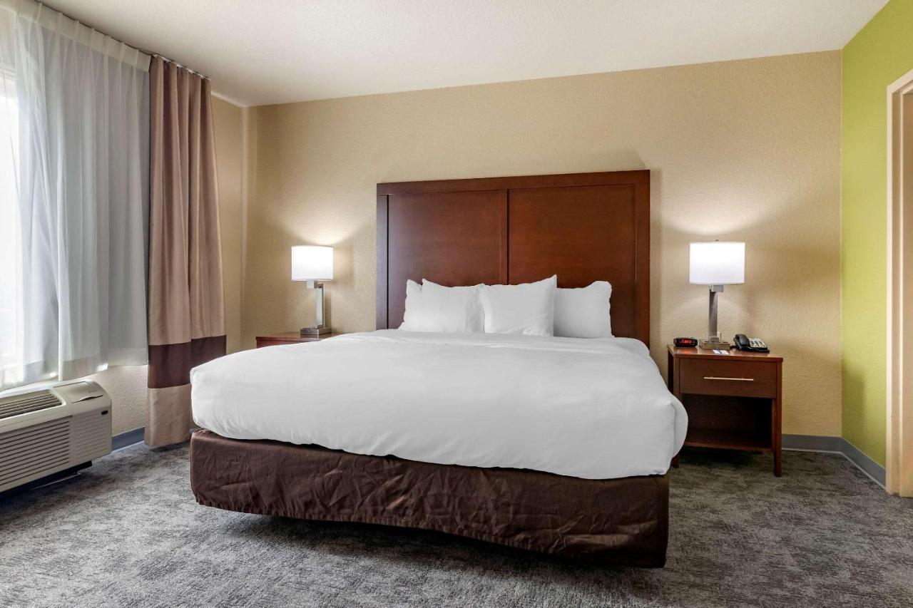 King Room - Accessible/Non-Smoking at Comfort Inn Bentonville - Crystal Bridges