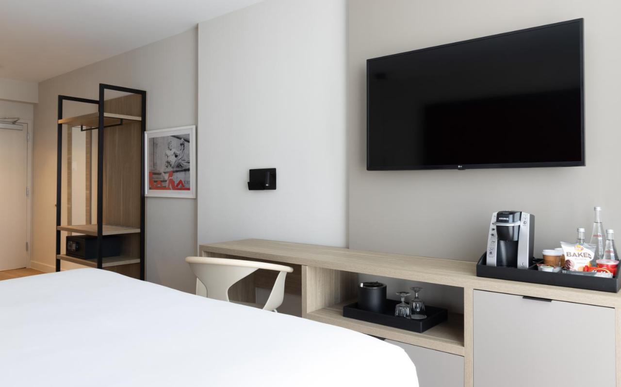 Standard Queen Room with Two Queen Beds at UMA House by Yurbban South Beach