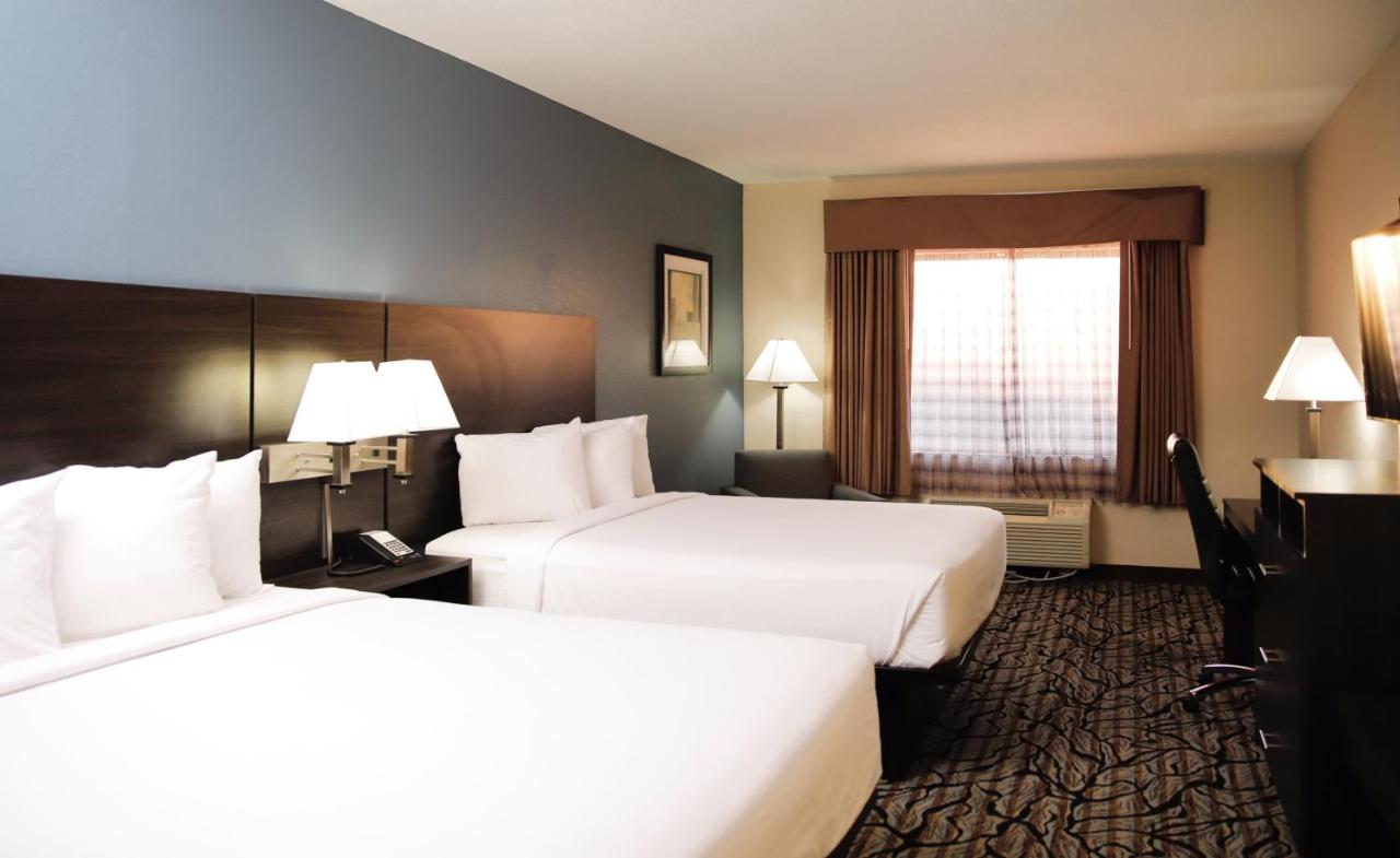 Deluxe Queen Room with Two Queen Beds at Baymont by Wyndham Jackson/Ridgeland