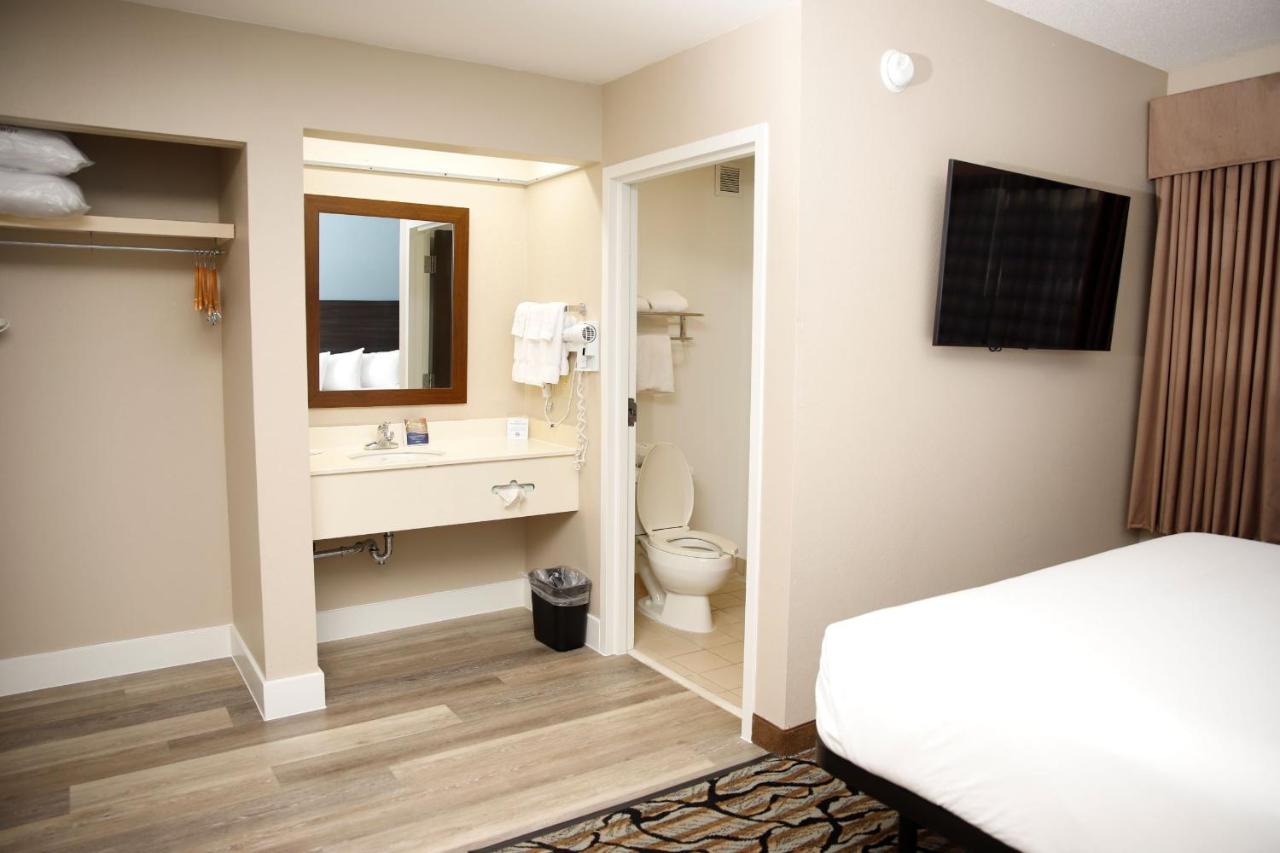 Studio King Suite - Non-Smoking at Baymont by Wyndham Jackson/Ridgeland