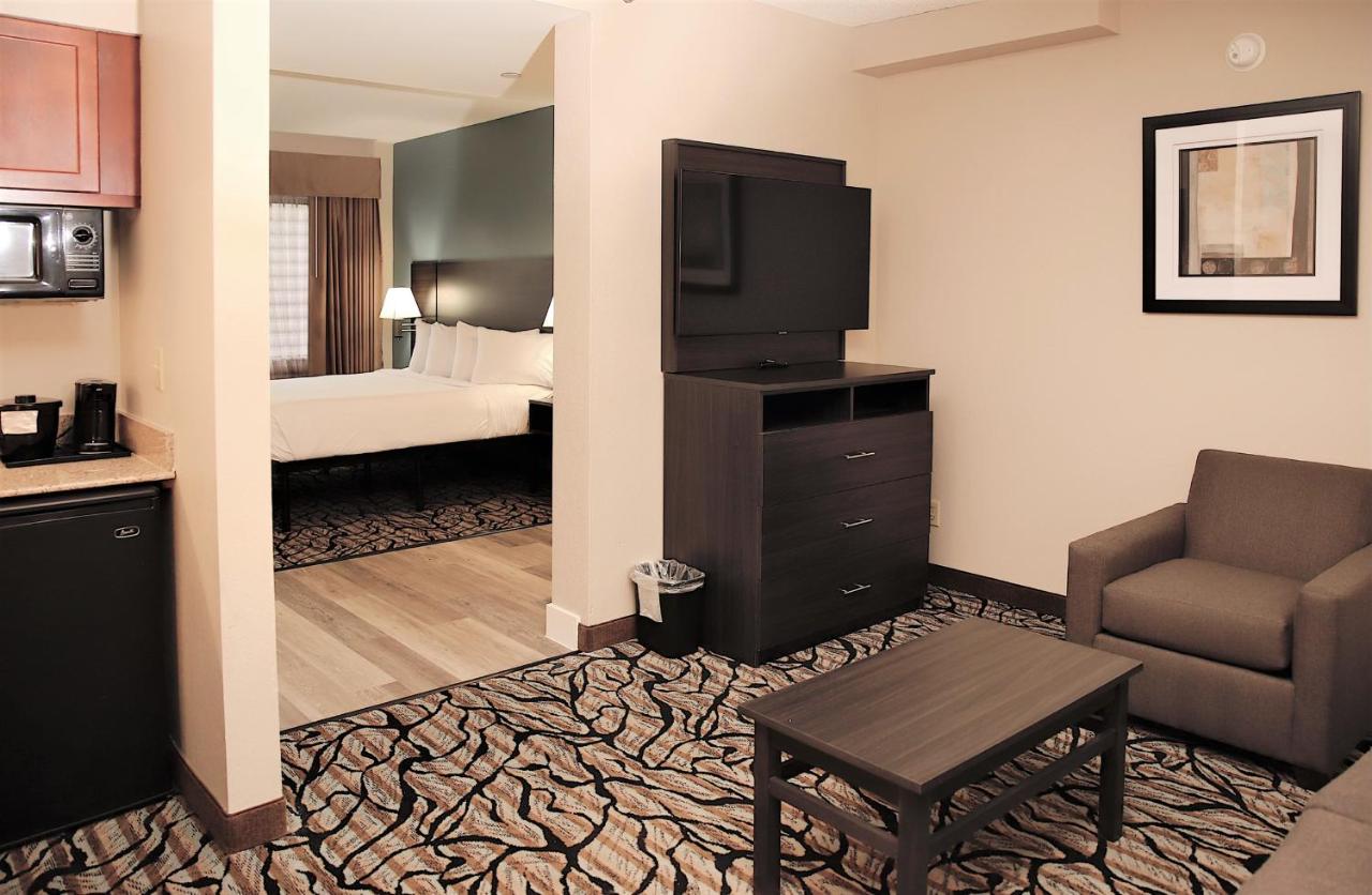 Studio King Suite - Non-Smoking at Baymont by Wyndham Jackson/Ridgeland