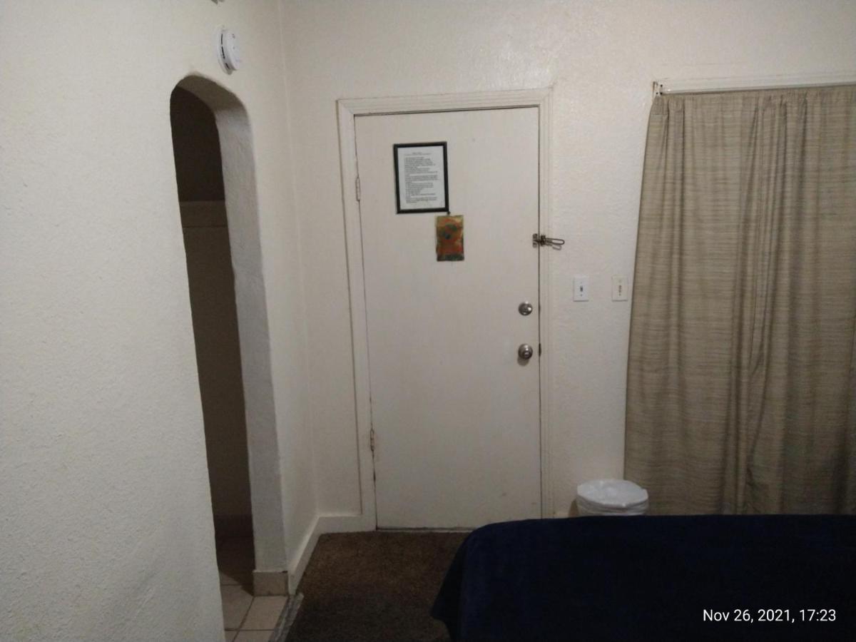 | Room in Lodge - Shasta Motel in Turlock, Ca