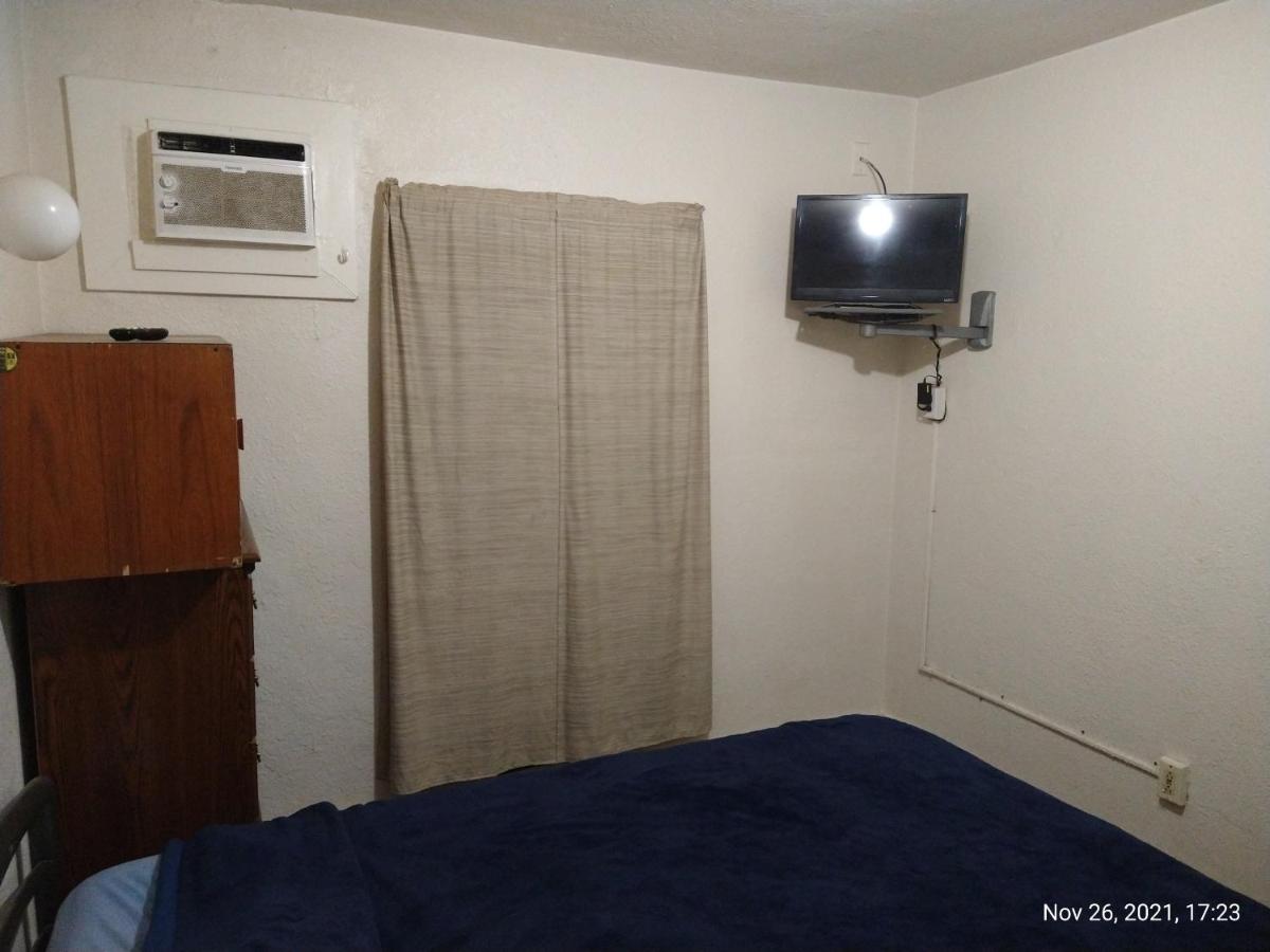 | Room in Lodge - Shasta Motel in Turlock, Ca