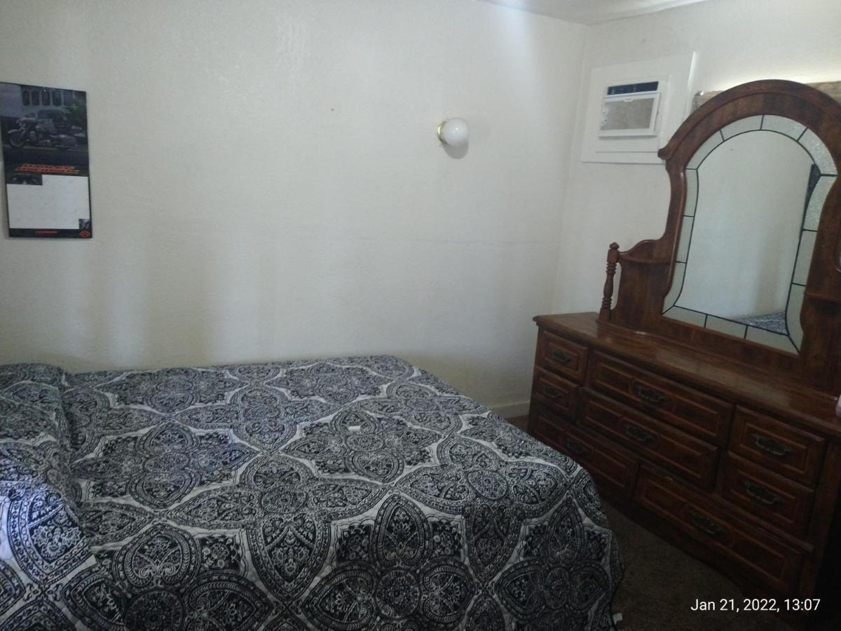 | Room in Lodge - Shasta Motel in Turlock, Ca