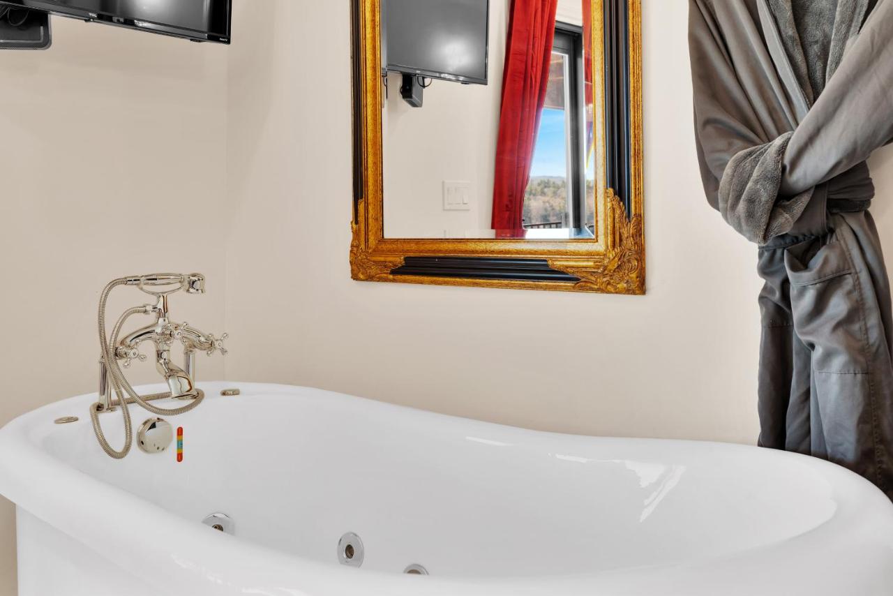 | Quiet Mind Mountain Lodge, Retreat & Spa