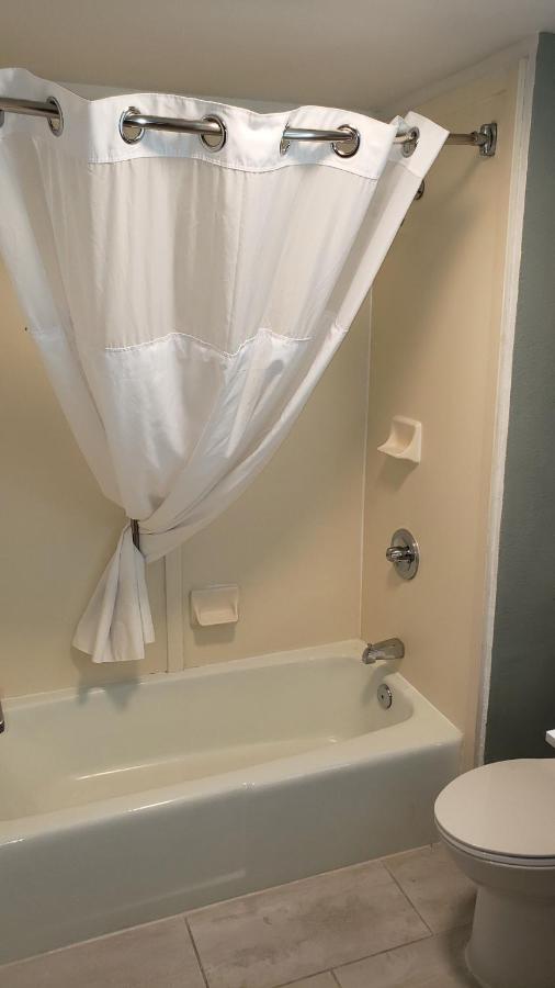 Standard King Room at Extended Stay America Suites - Springfield