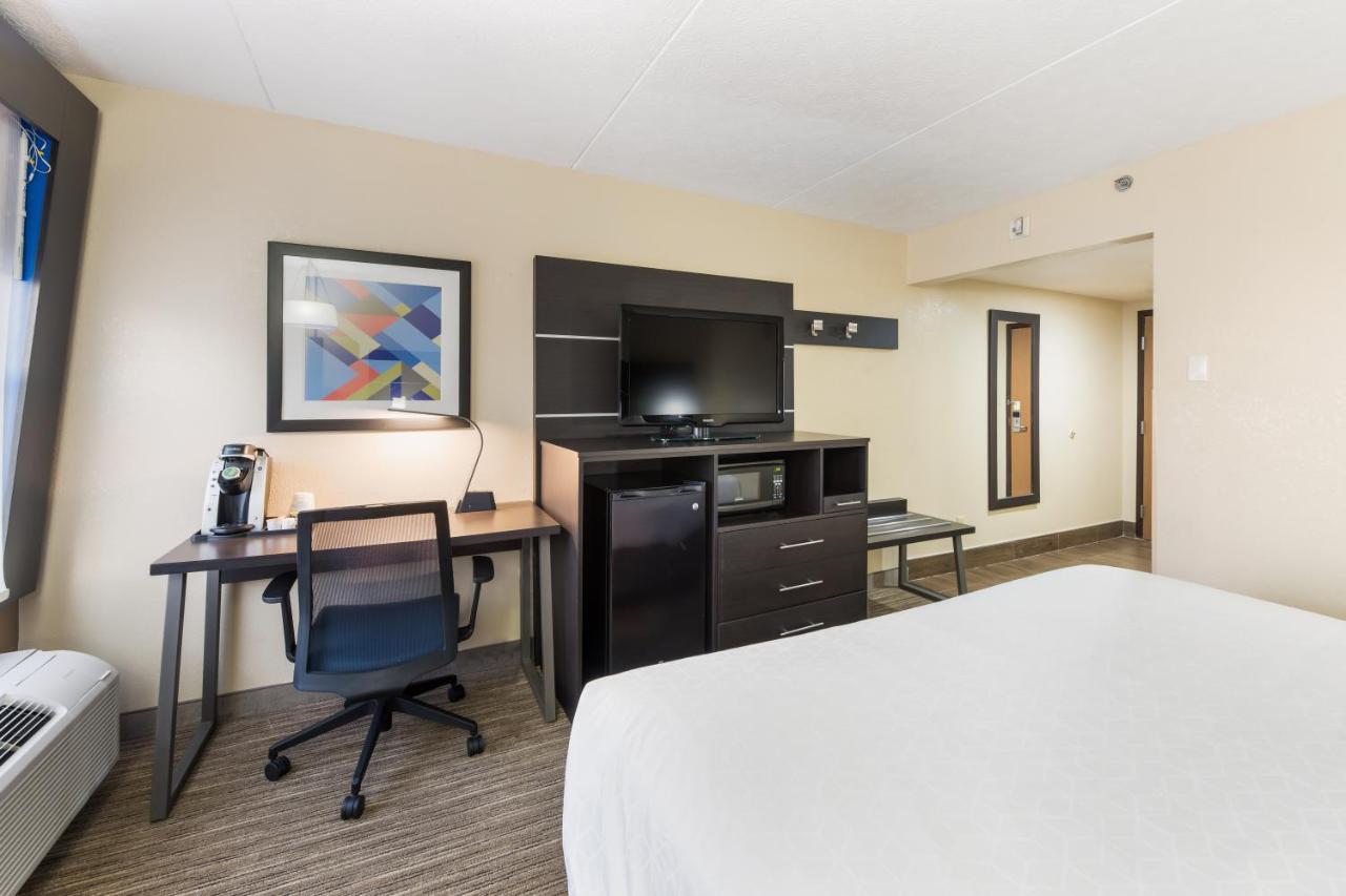 | Holiday Inn Express London-I-70, an IHG Hotel