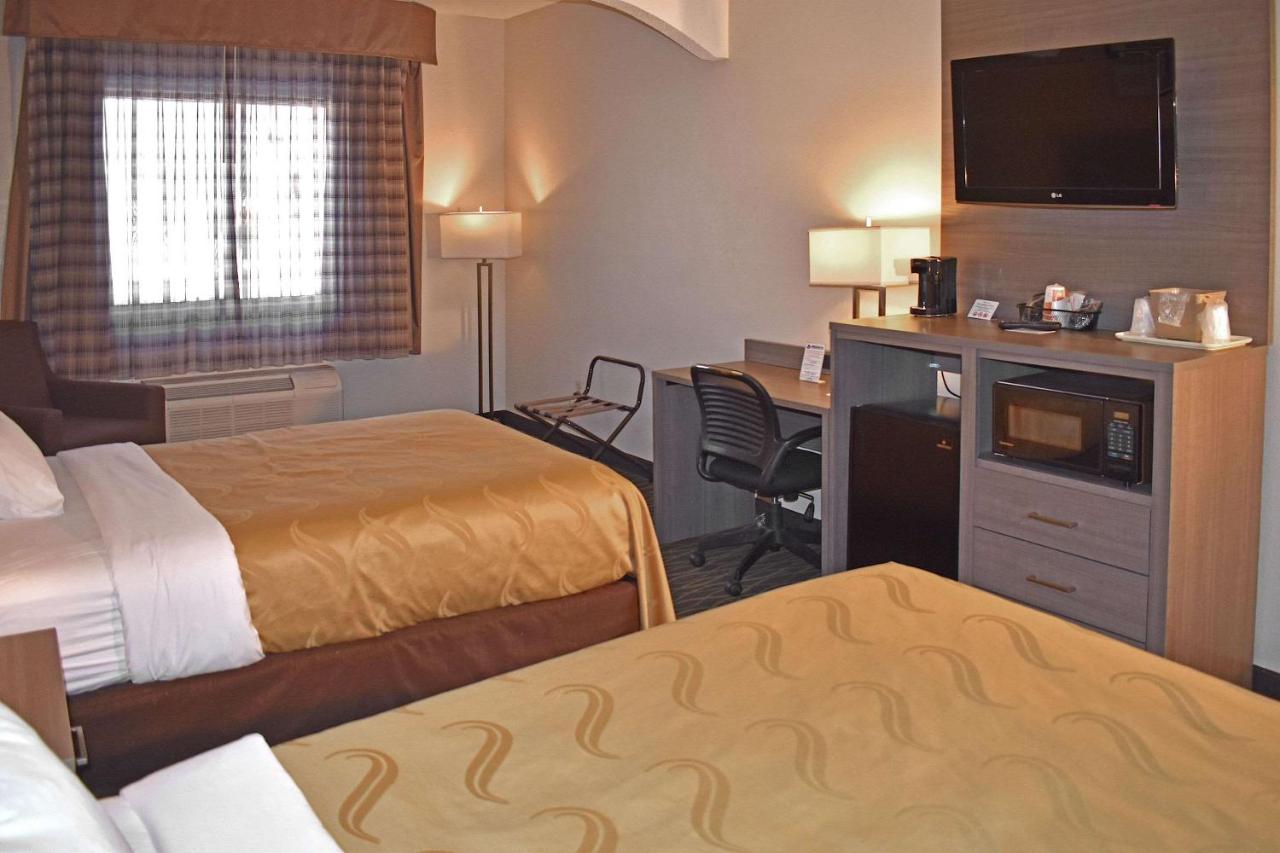 | Quality Suites Martinsburg