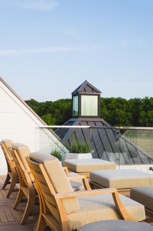 | Inns of Aurora